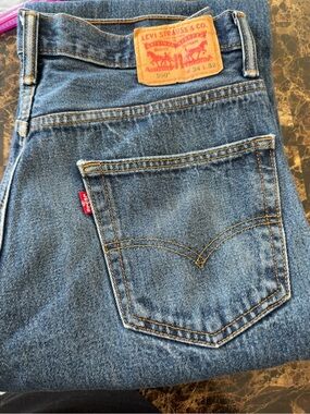 Levi’s 550 Relaxed Fit Jeans Men’s 34x29 (Tag 34x32) Medium Wash Denim Classic